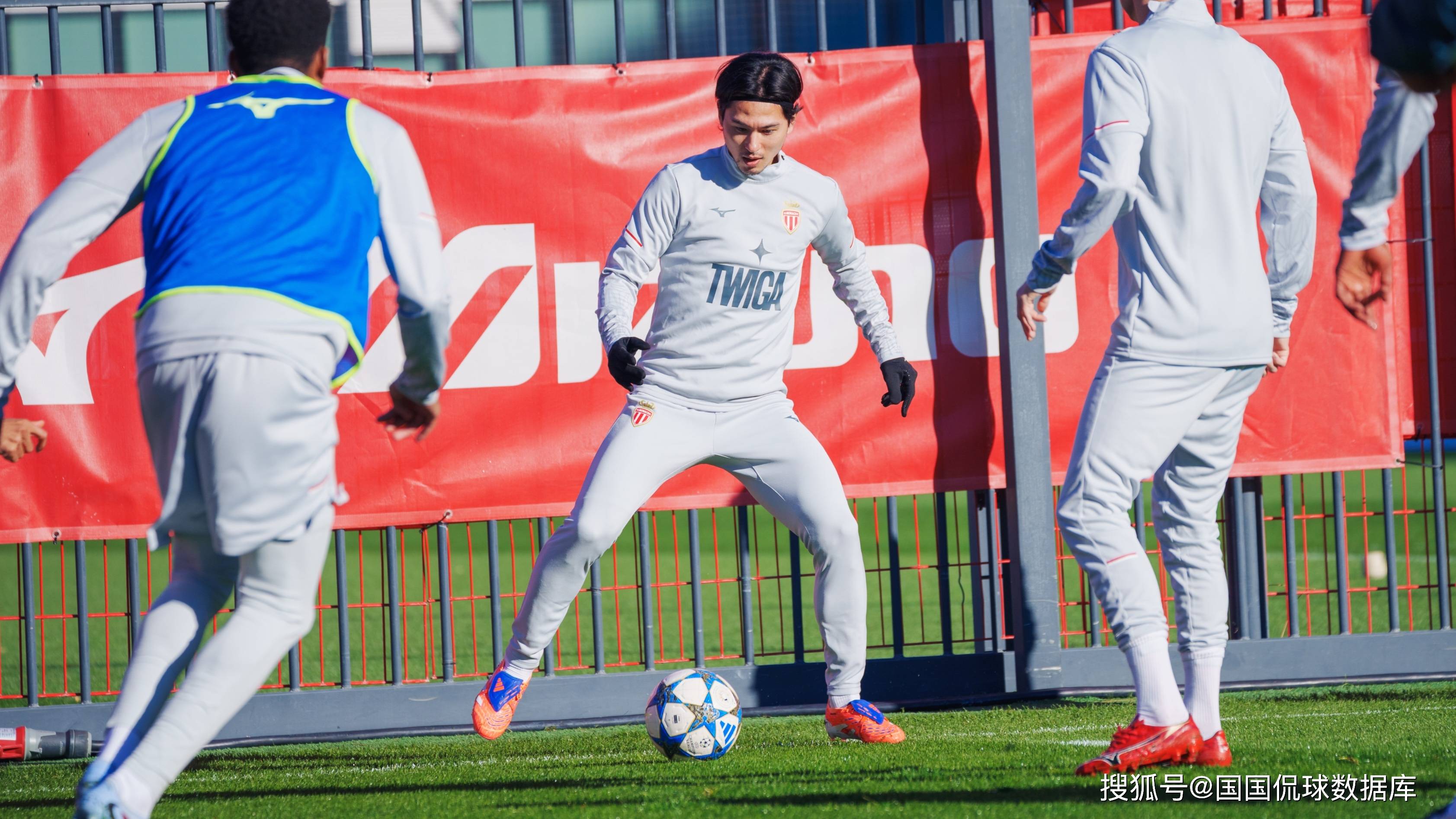 西甲赛程吃紧，本菲卡关键时刻刷新队史纪录，态度坚定，年轻球员得到机会的简单介绍