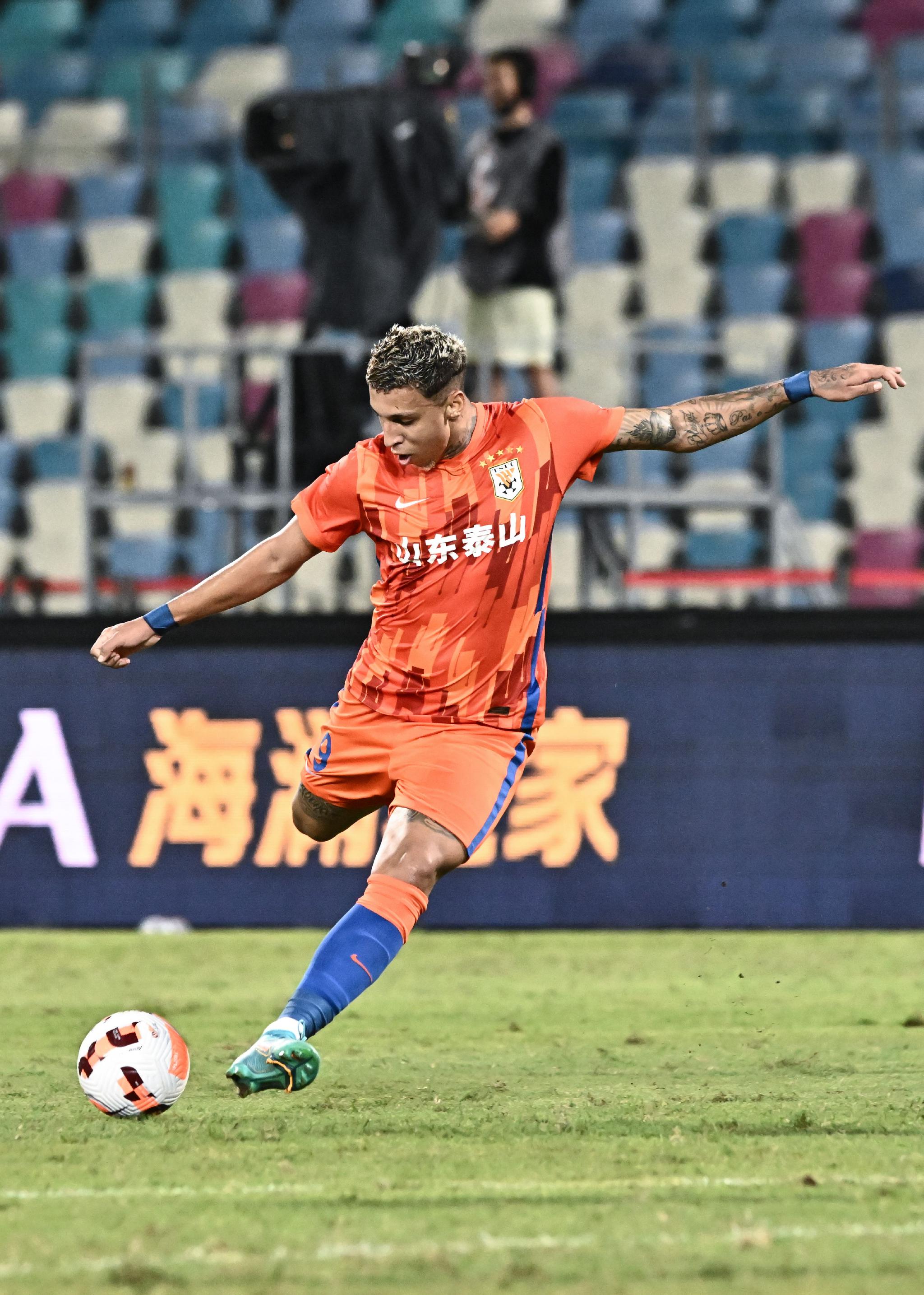 山东泰山足球比赛回放